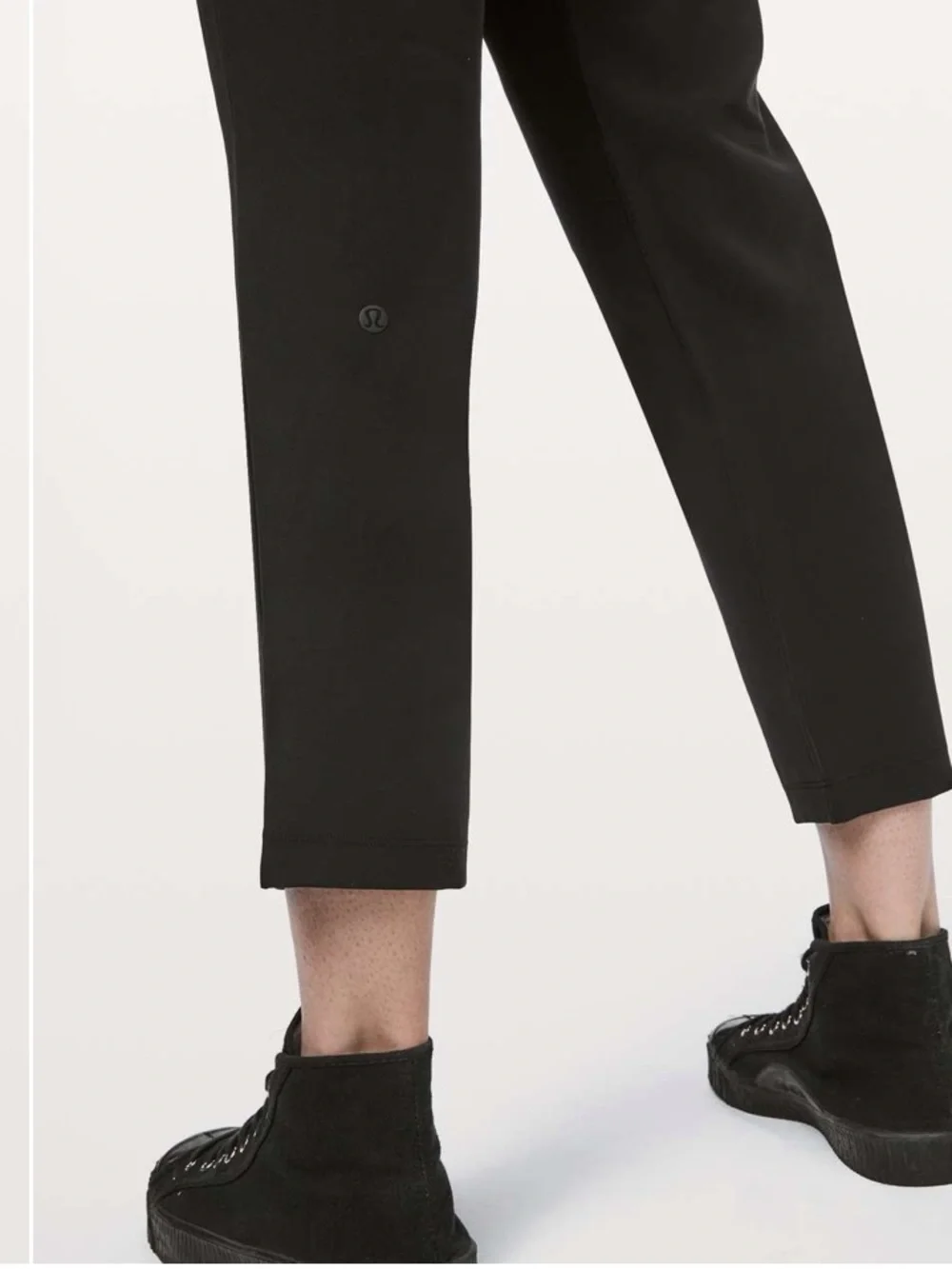 Lululemon On The Fly Pant Woven Women's Size 2 Black 27